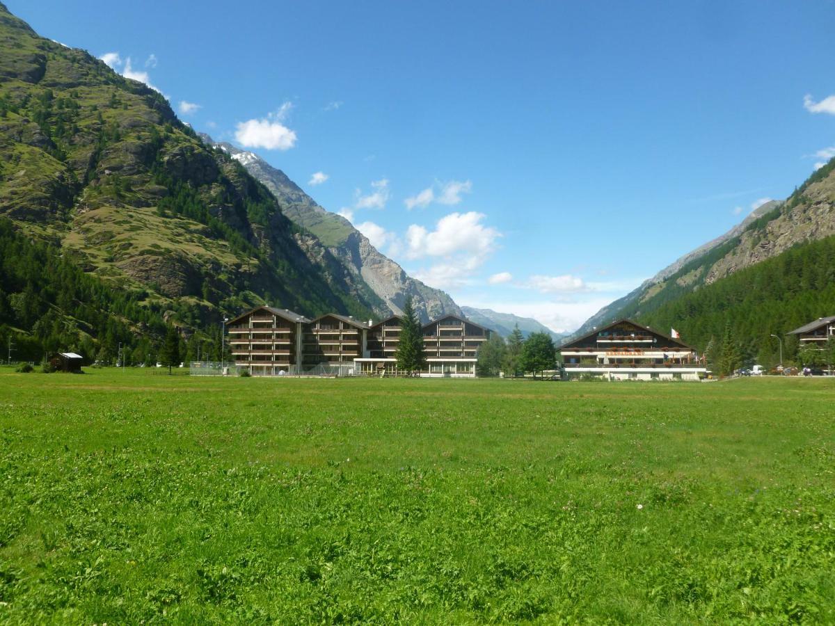 Monte Rosa D 412 Aparthotel Tasch Exterior photo