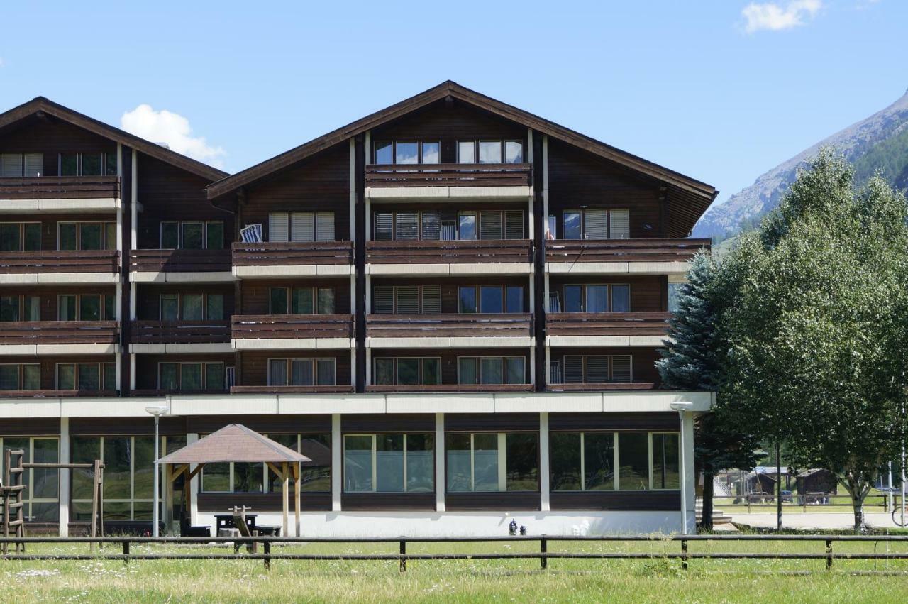 Monte Rosa D 412 Aparthotel Tasch Exterior photo