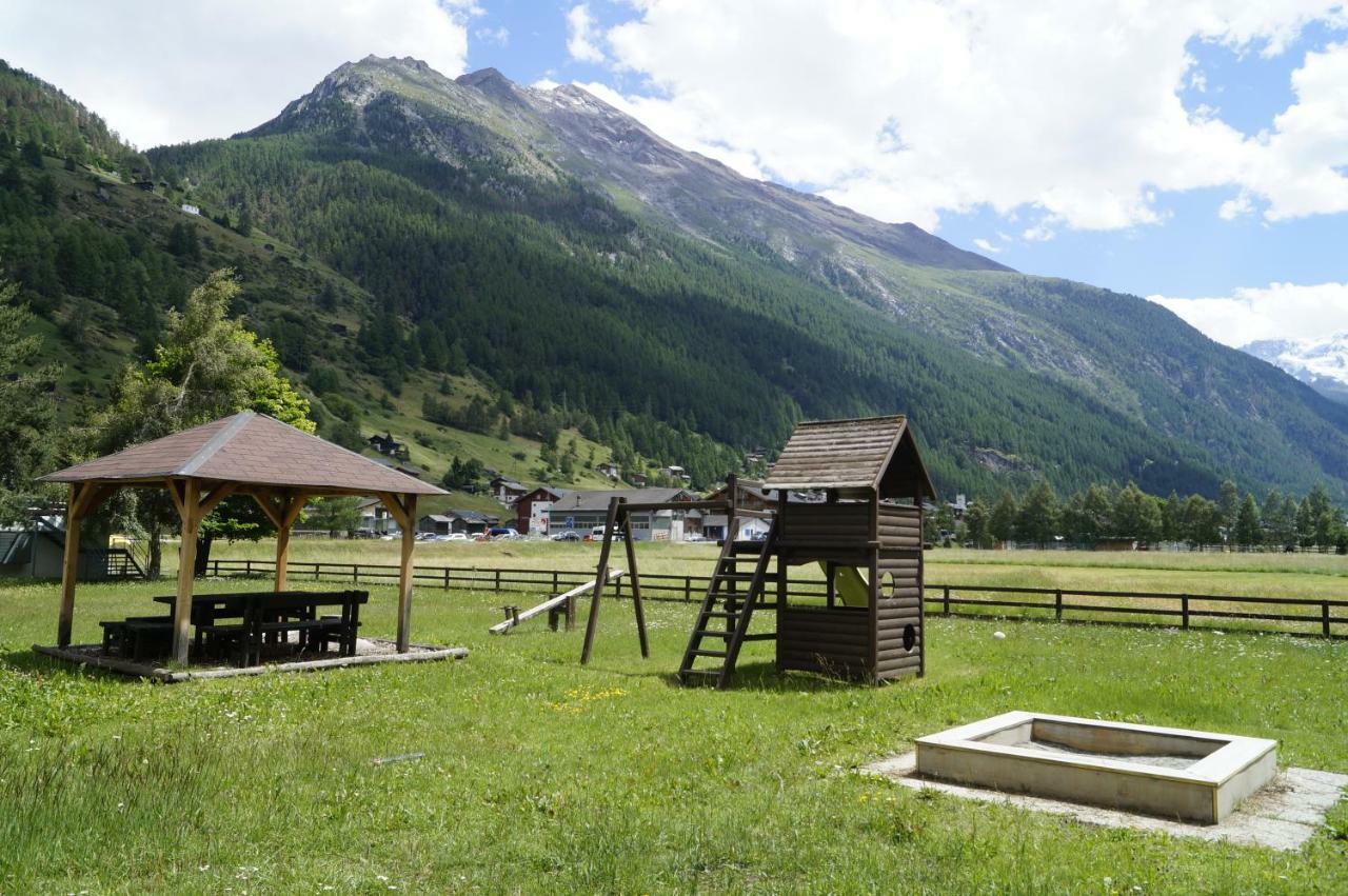 Monte Rosa D 412 Aparthotel Tasch Exterior photo